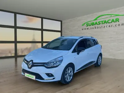 Usado Renault Clio GrandTour LIMITED 90 CV (66 kW) 2018 Blanco Familiar