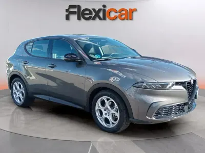 Usado Alfa Romeo Tonale Sprint 131 CV (96 kW) 2023 Gris SUV