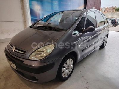 Gris / plata Usado 2005 Citroën Xsara Picasso Monovolumen | 2530 € (Buen precio)
