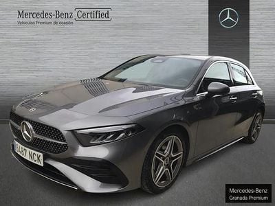 Usado Mercedes A180 136 HP (100 kW) 2025 Cinzento Sedan