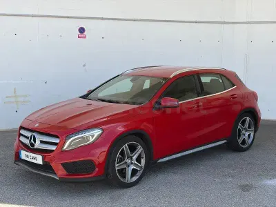 Usado Mercedes GLA200 AMG line 136 CV (100 kW) 2014 Granate SUV