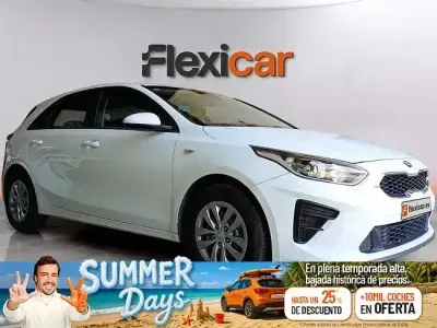 Usado Kia Ceed 100 CV (73 kW) 2019 Blanco Utilitario