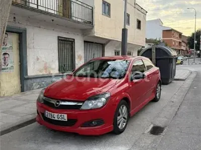 Usado Opel Astra GTC Sport 110 CV (80 kW) 2009 Rojo Berlina