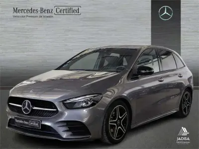Usado Mercedes B200 150 CV (110 kW) 2020 Gris montaña Utilitario