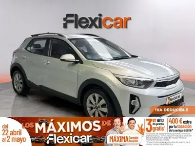 Usado Kia Stonic 100 HP (73 kW) 2022 Cinzento SUV