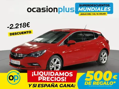 Usado Opel Astra Dynamic 125 CV (91 kW) 2019 Rojo Berlina