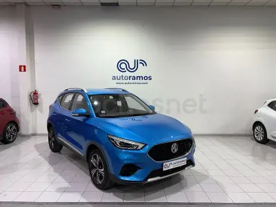 Usado MG ZS Luxury 111 CV (81 kW) 2022 Azul SUV