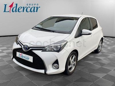 Usado Toyota Yaris Hybrid City 100 CV (73 kW) 2015 Blanco Berlina