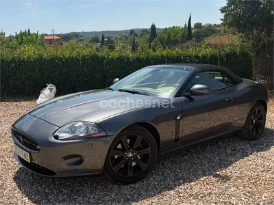 Usado Jaguar XK8 298 CV (219 kW) 2007 Gris / plata Descapotable