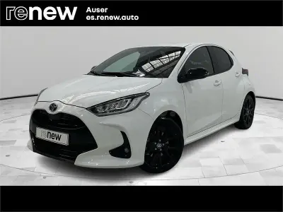 Usado Toyota Yaris Hybrid Style 116 CV (85 kW) 2023 Blanco Berlina
