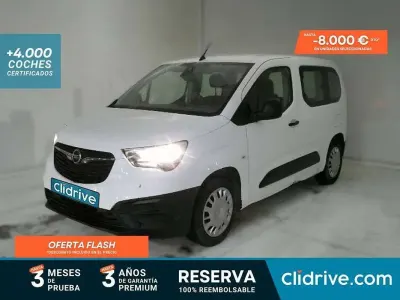 Usado Opel Combo Life Selective 102 CV (75 kW) 2020 Blanco Monovolumen