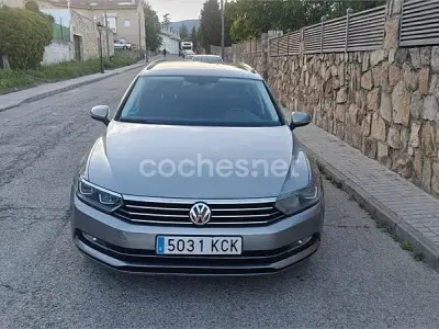 Usado VW Passat Advance 150 CV (110 kW) 2017 Gris / plata Familiar