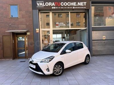 Usado Toyota Yaris Hybrid Edition 100 CV (73 kW) 2018 Blanco Berlina