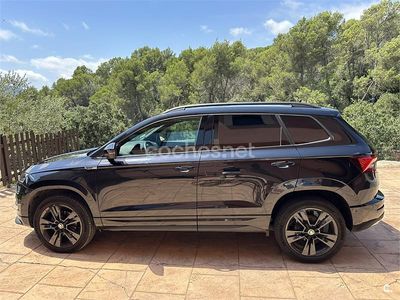 Usado Skoda Karoq SportLine 150 CV (110 kW) 2022 Negro SUV