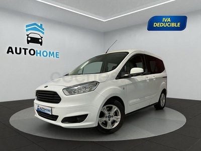Usado Ford Tourneo Courier Trend 102 CV (75 kW) 2015 Blanco Monovolumen