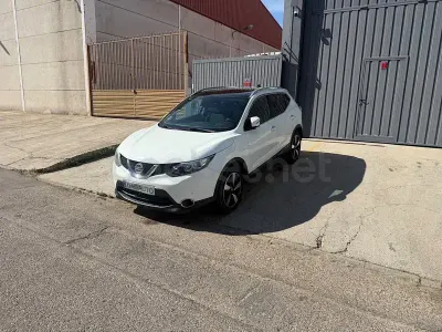 Usado Nissan Qashqai Tekna 115 CV (84 kW) 2015 Blanco SUV