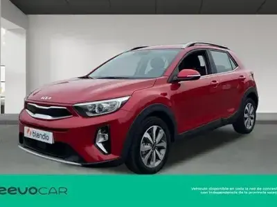 Usado Kia Stonic 84 CV (61 kW) 2023 Rojo SUV