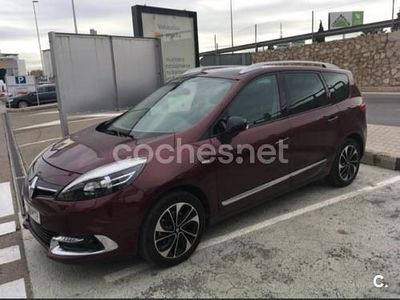 Usado Renault Grand Scénic III Bose Edition 130 CV (95 kW) 2014 Granate Monovolumen