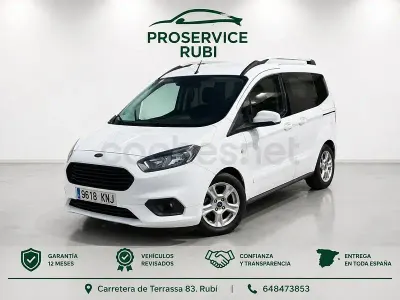 Usado Ford Tourneo Courier Titanium 102 CV (75 kW) 2018 Blanco Monovolumen