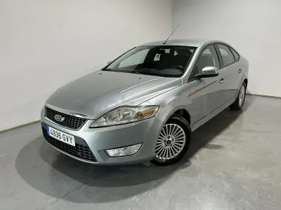 Usado Ford Mondeo 125 CV (91 kW) 2010 Gris / plata Berlina