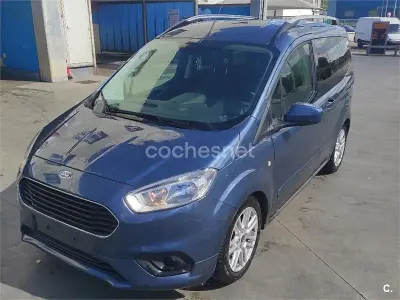 Käytetty Ford Tourneo Courier