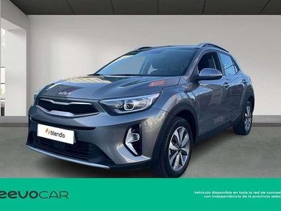 Usado Kia Stonic 84 CV (61 kW) 2023 Gris SUV