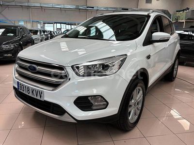 Usado Ford Kuga Trend 120 CV (88 kW) 2019 Blanco SUV