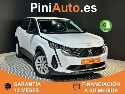 Usado Peugeot 3008 Active 130 CV (95 kW) 2022 Blanco SUV