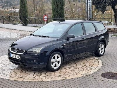 Usado Ford Focus Ghia 136 CV (100 kW) 2005 Negro Familiar