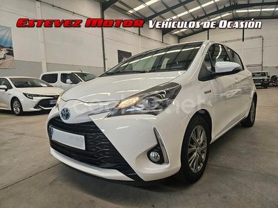 Usado Toyota Yaris Hybrid Active 100 CV (73 kW) 2019 Blanco Berlina