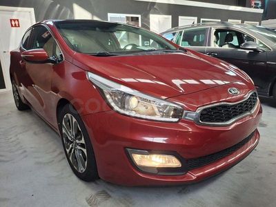 Usado Kia ProCeed 128 CV (94 kW) 2015 Granate Utilitario