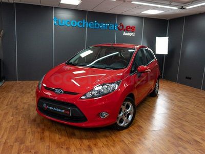 Usado Ford Fiesta Trend 75 CV (55 kW) 2012 Rojo Berlina