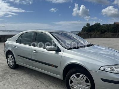 Usado Renault Laguna II Expression 100 CV (73 kW) 2003 Gris / plata Berlina