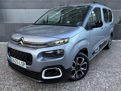 Usado Citroën Berlingo Shine 130 CV (95 kW) 2021 Gris / plata Monovolumen