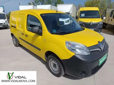 Usado Renault Kangoo 95 CV (69 kW) 2020 Amarillo Monovolumen