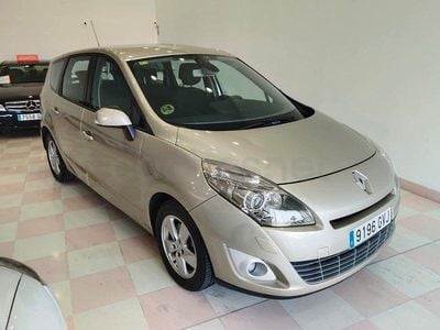 Usado Renault Grand Scénic III Dynamique 130 CV (95 kW) 2010 Beige Monovolumen