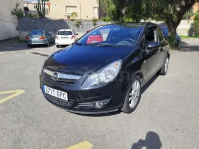 Usado Opel Corsa 90 CV (66 kW) 2009 Negro Utilitario