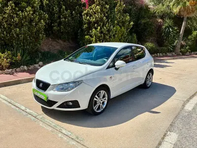 Usado Seat Ibiza Reference 105 CV (77 kW) 2009 Blanco Berlina