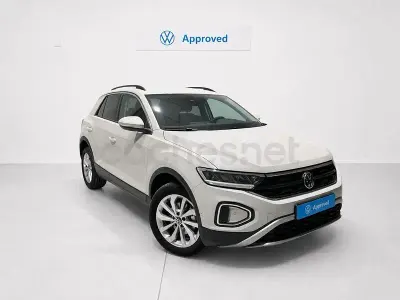 Usado VW T-Roc 115 CV (84 kW) 2025 Beige SUV