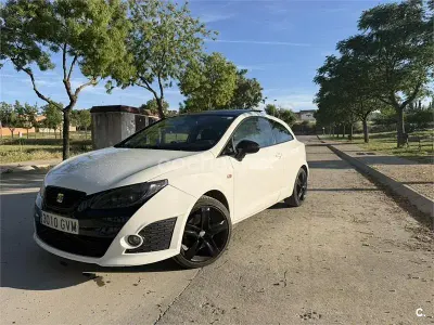 Usado Seat Ibiza SC FR 143 CV (105 kW) 2010 Blanco Utilitario