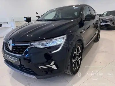 Usado Renault Arkana Techno 140 CV (102 kW) 2023 Negro SUV
