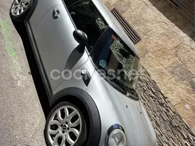 Usado Mini ONE 95 CV (69 kW) 2009 Gris / plata Utilitario
