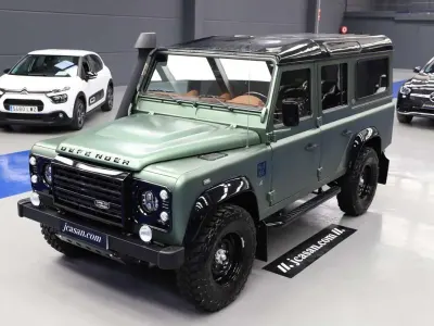 Używany Land Rover Defender 122 KM (89 kW) 2014 Zielony Kombi