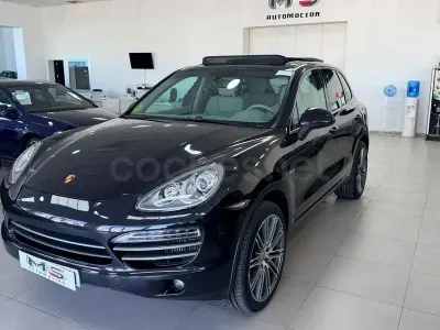 Usado Porsche Cayenne Platinum Edition 245 CV (180 kW) 2014 Negro SUV