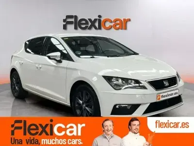 Usado Seat Leon Style Plus 125 CV (91 kW) 2018 Blanco