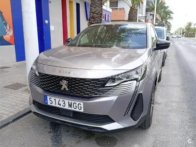 Usado Peugeot 3008 Allure 130 CV (95 kW) 2023 Marrón SUV