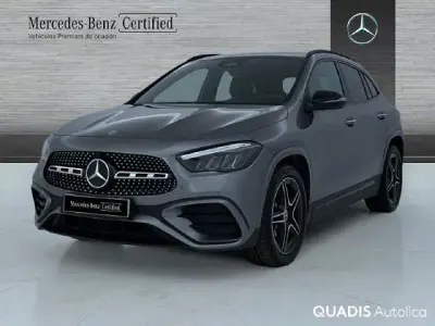 Usado Mercedes GLA200 163 CV (119 kW) 2024 Gris montaña SUV