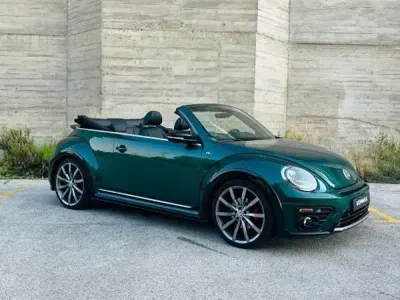 Usado VW Beetle R-line 220 CV (161 kW) 2018 Verde Utilitario