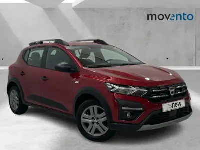 Usado Dacia Sandero Essentiel 91 CV (66 kW) 2021 Rojo Berlina