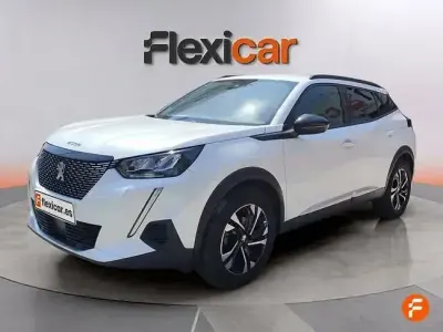 Usado Peugeot 2008 Allure 100 CV (73 kW) 2022 Blanco SUV